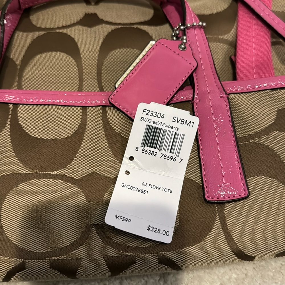 Coach Monogram bag. - Picture 7 of 7